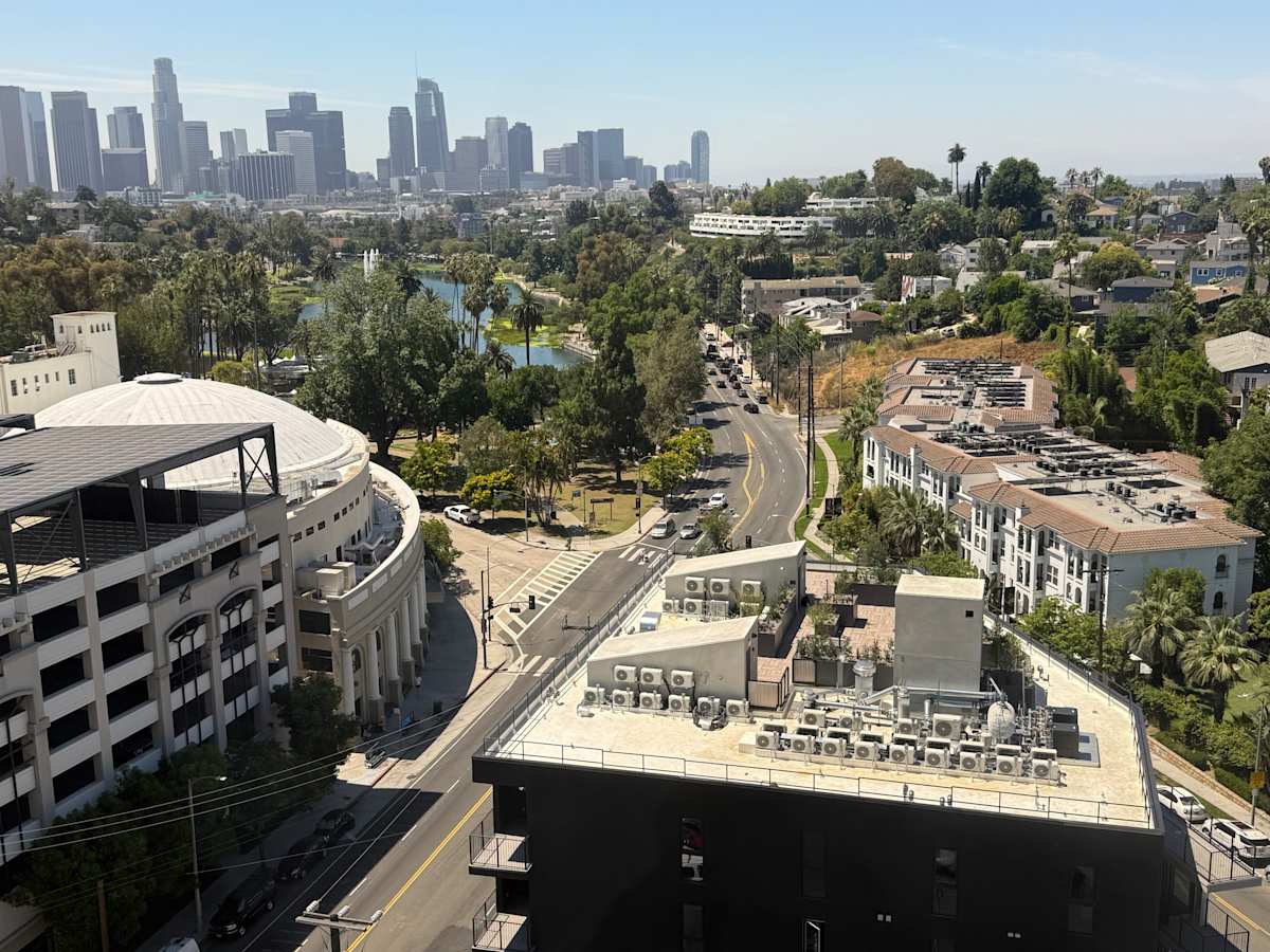 Echo Park, Los Angeles Apartments | 1915 Park